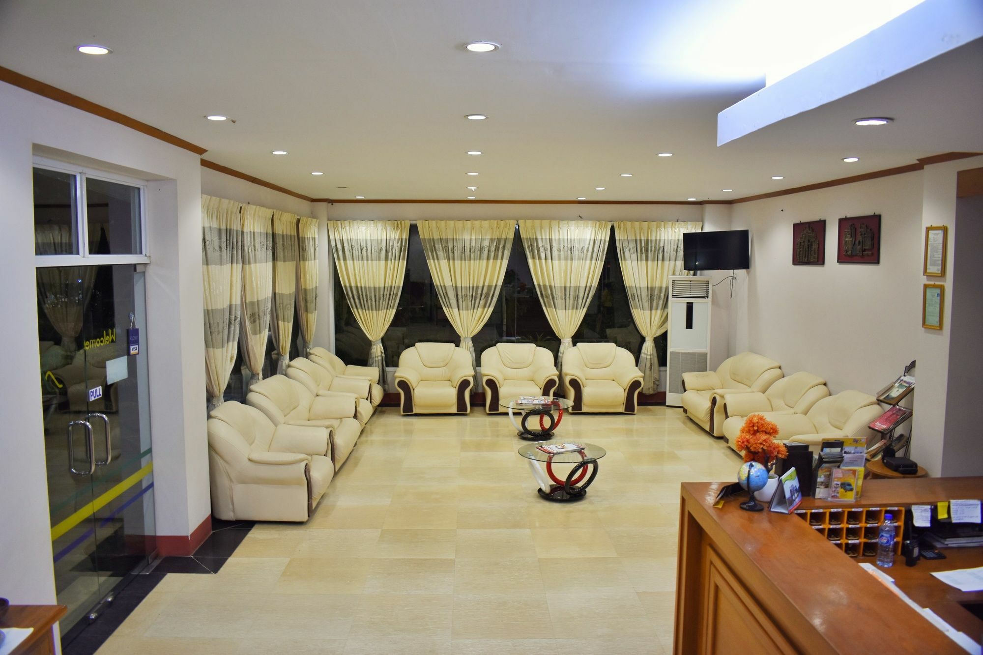 Shwe Poe Eain Hotel New Bagan Luaran gambar