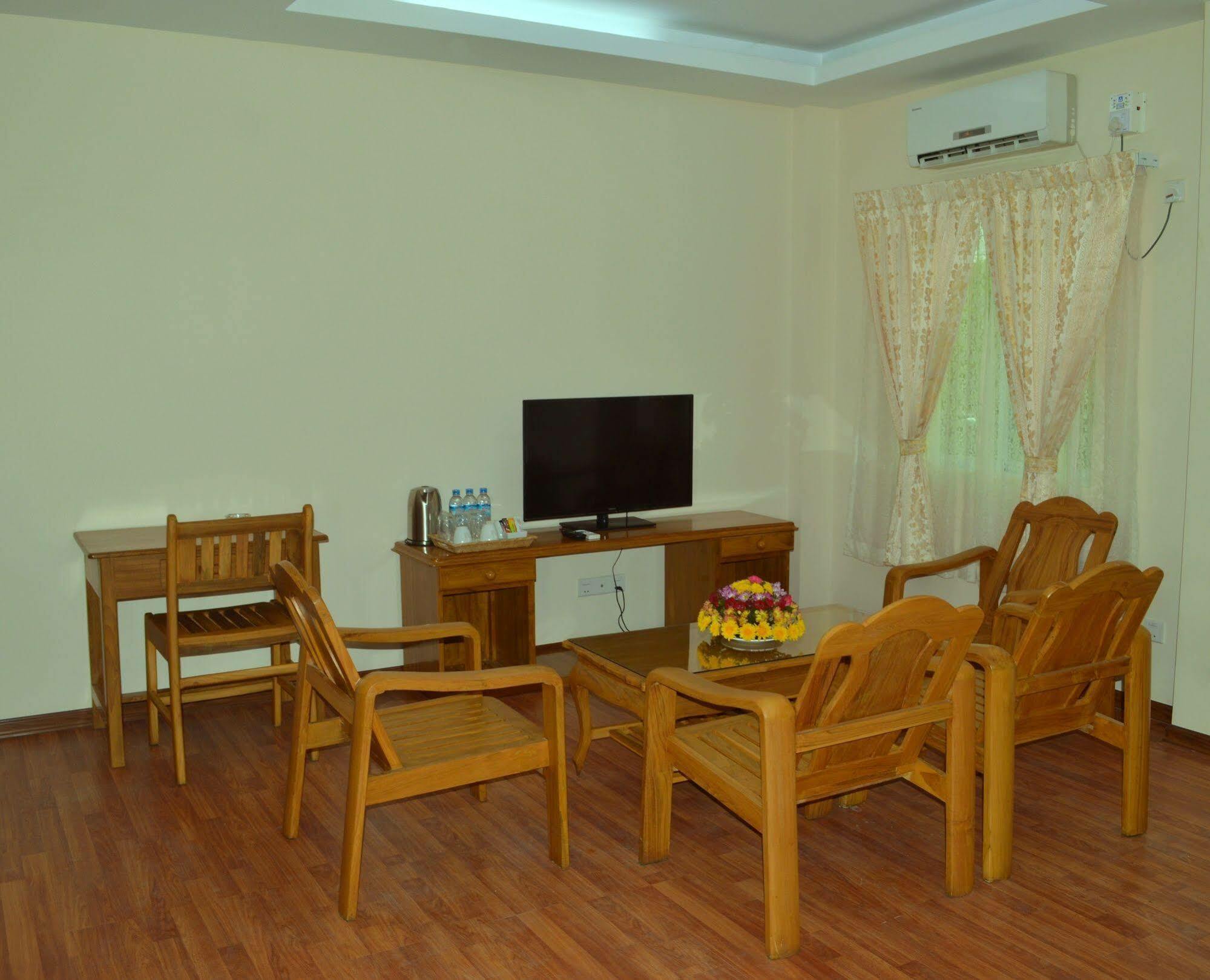 Shwe Poe Eain Hotel New Bagan Luaran gambar